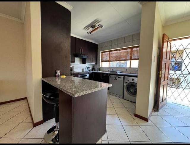 2 BEDROOM TOWNHOUSE FOR SALE IN MEYERSDAL